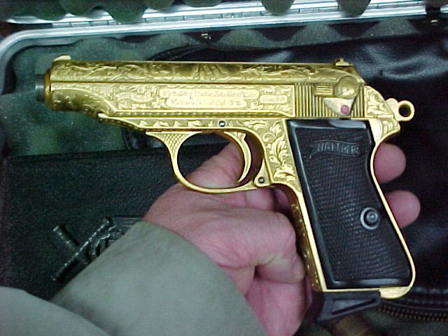 002_Hitler's Gun.jpg