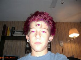 1 3 eyed people.png