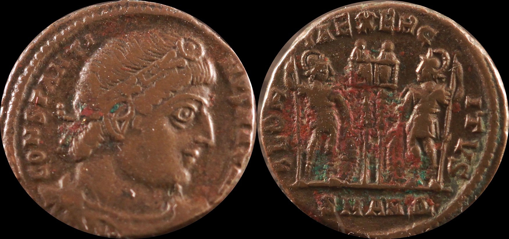 1-Constantine I 2 Soldiers.jpg
