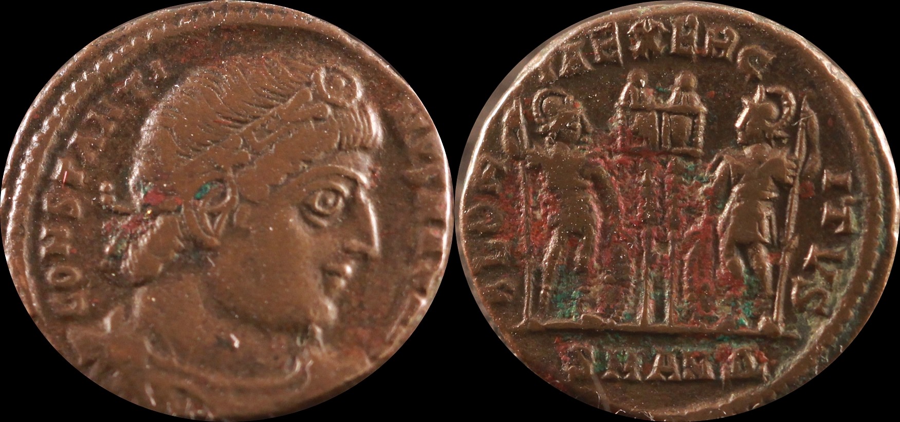 1-Constantine I 2 Soldiers.jpg
