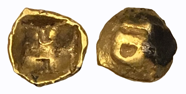 1000-1300 CE (Circa) AV 1.16 Massa 'Sandalwood' 'Ma in Nagari script' 0.16g 5mm S3 Combined.png
