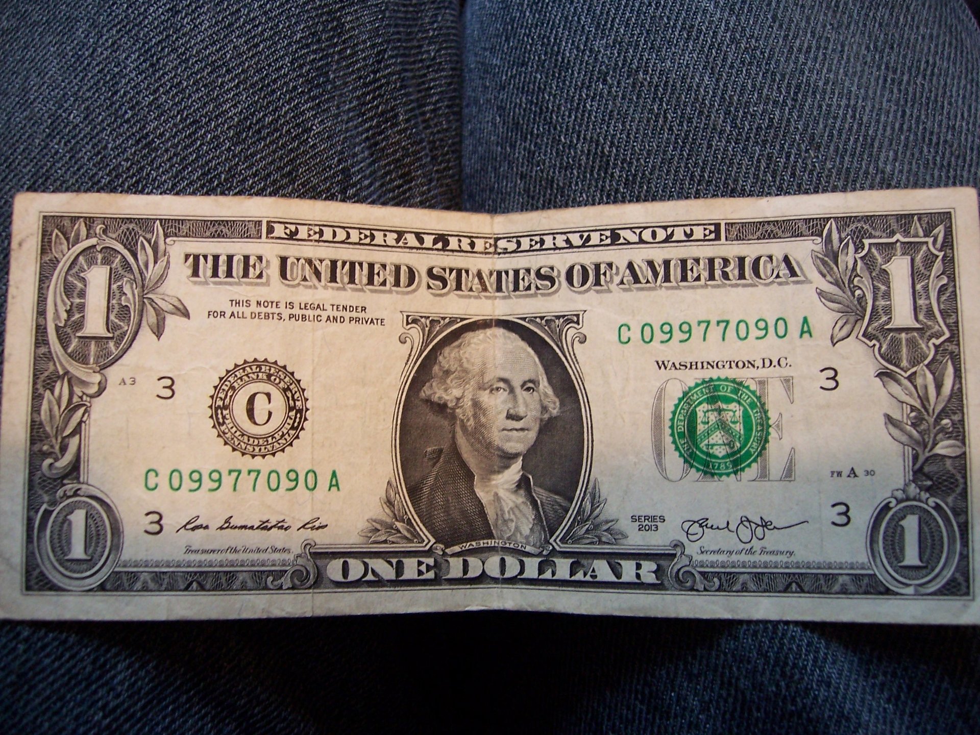 1 доллар 56. 1 Доллар. Доллар 2009 года. 1 Доллар в рублях. Банкнота доллар 2009.