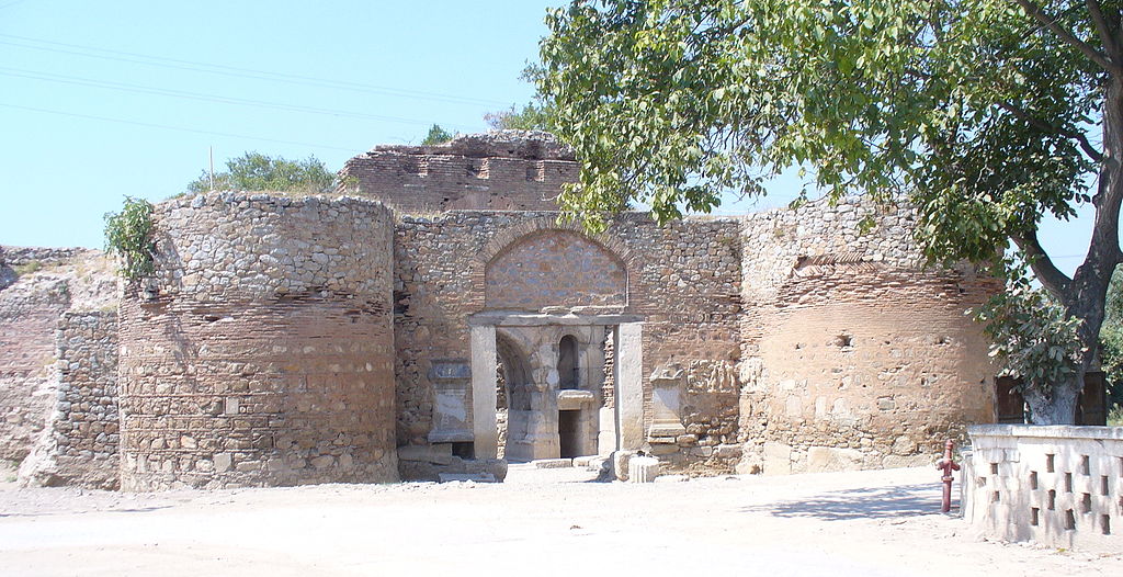 1024px-Lefke_Kapisi_Iznik_932a.jpg