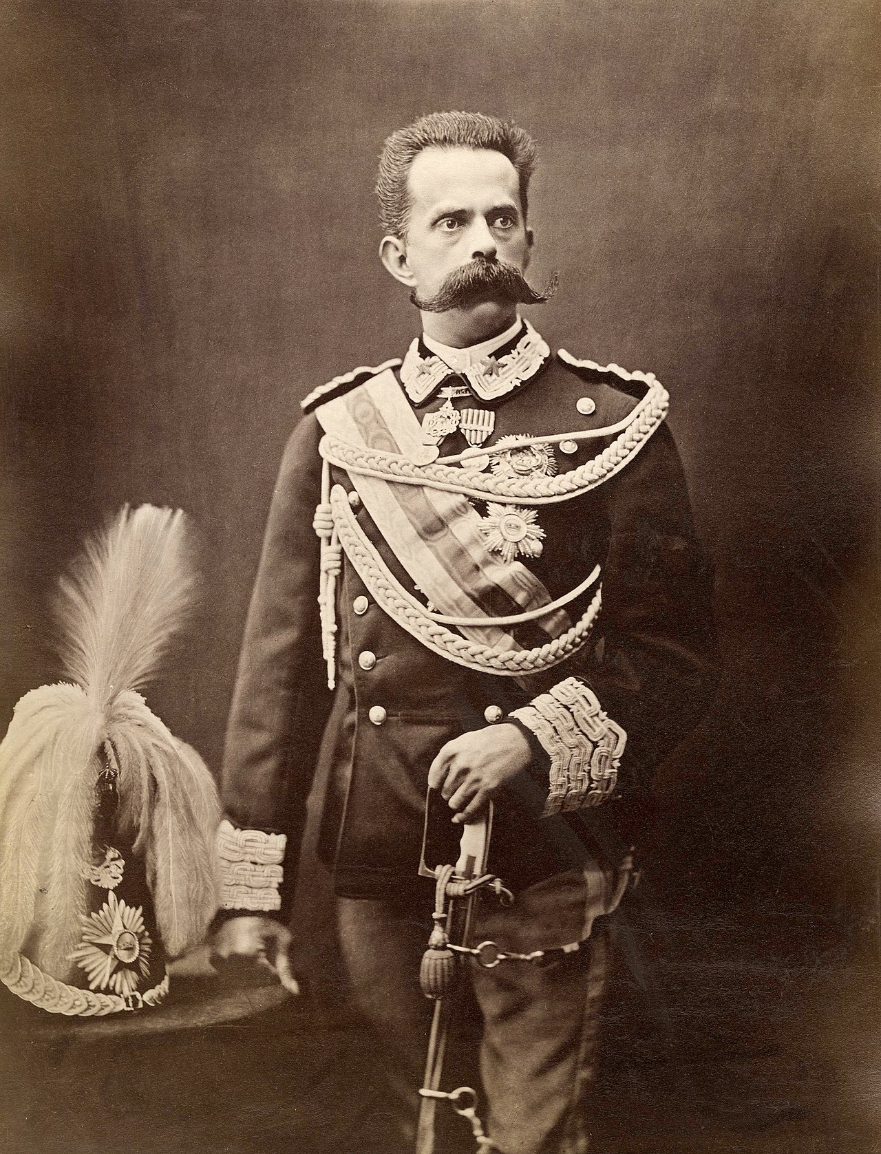1280px-Fratelli_Vianelli_(Giuseppe_e_Luigi,_flor._1860-1890_ca)_-_VE_-_Umberto_I_di_Savoia_1.jpg