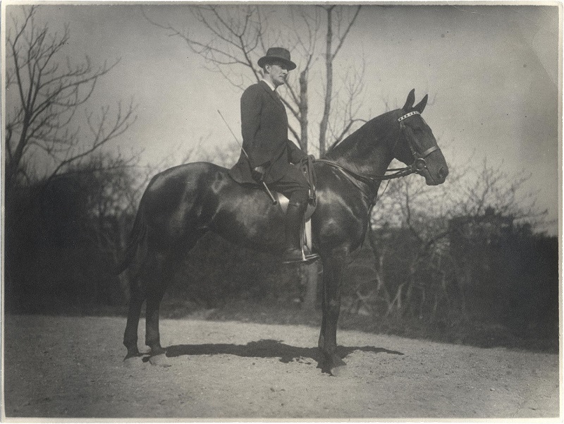 1280px-John_Quinn_(collector)_c.1913.jpg