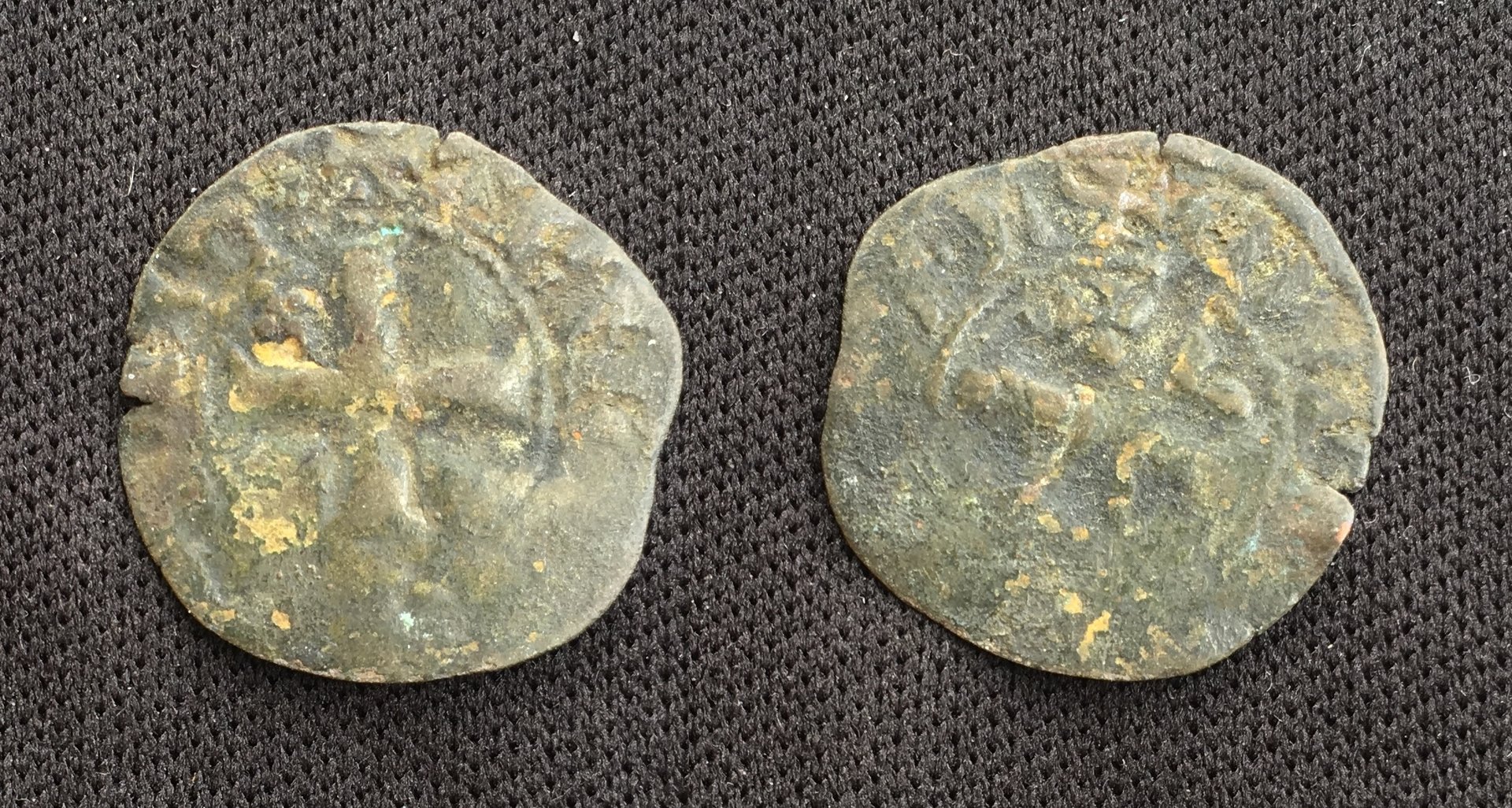 1285-1314 AD Double Tournois, Philip IV 0.75g 19mm S1 Combined.jpg