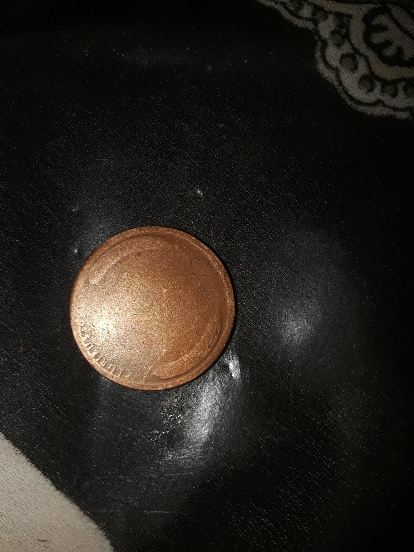 1517855999687560195072.jpg