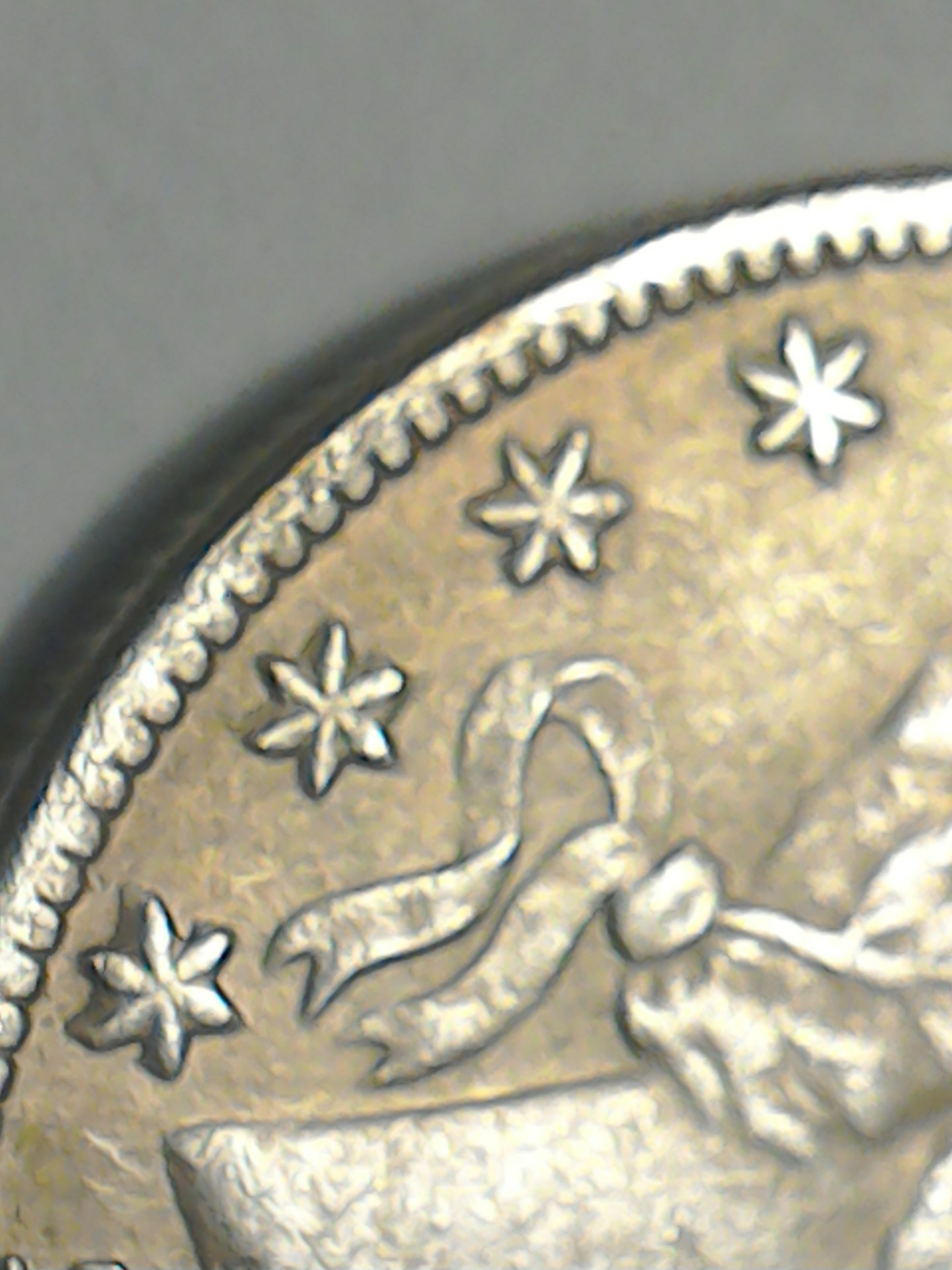 1550352468906-918001823.jpg