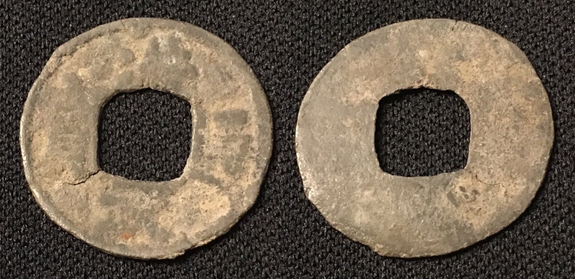 1570-1640 AD Tin Cash Imitation Hong Wu Tong Bao 0.68g Unlisted Combined.jpg