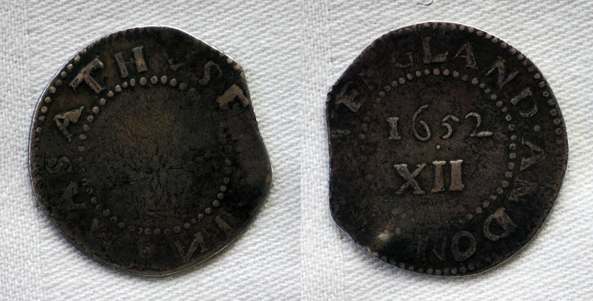 1652 Oak Tree Shilling Ghost VF20 combined.jpg