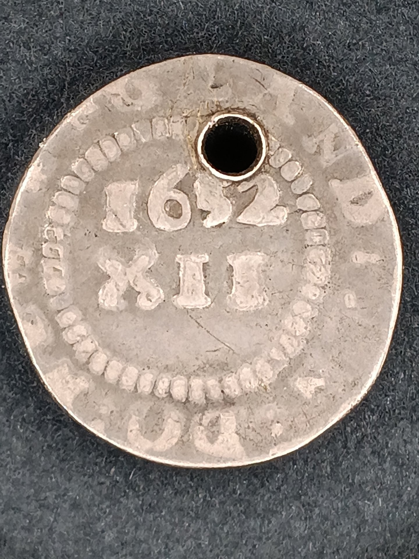 1652 Shilling - Obverse.jpg