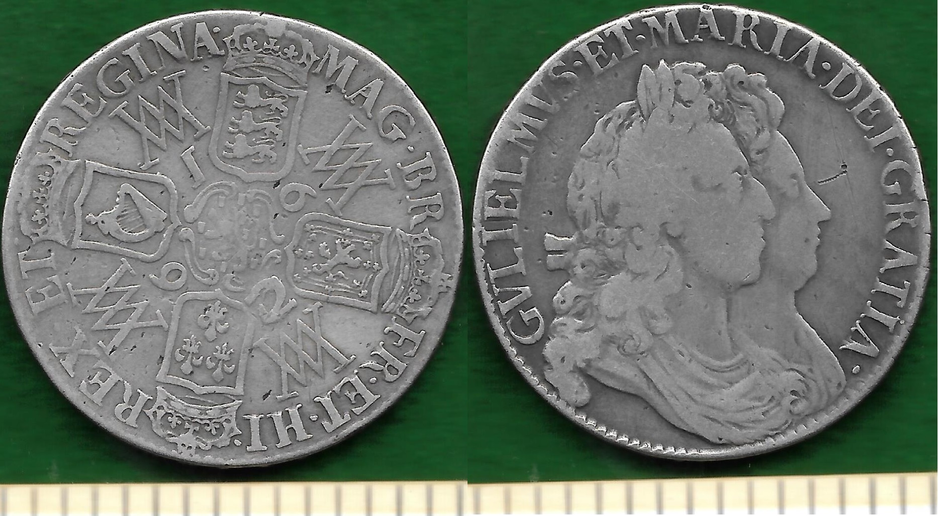 1692 Crown.jpg