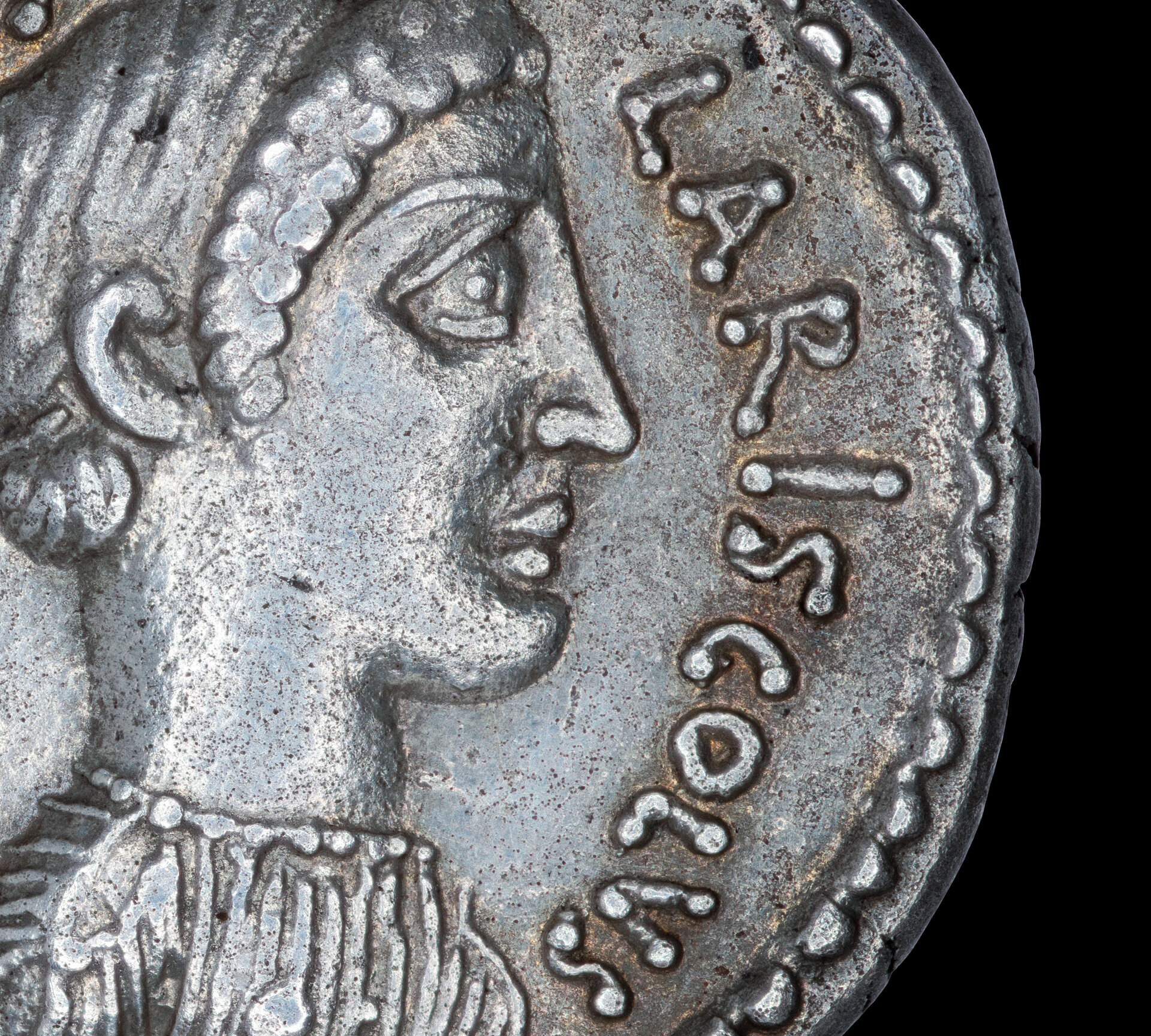17 Diana Nemi obverse detail forums.jpg