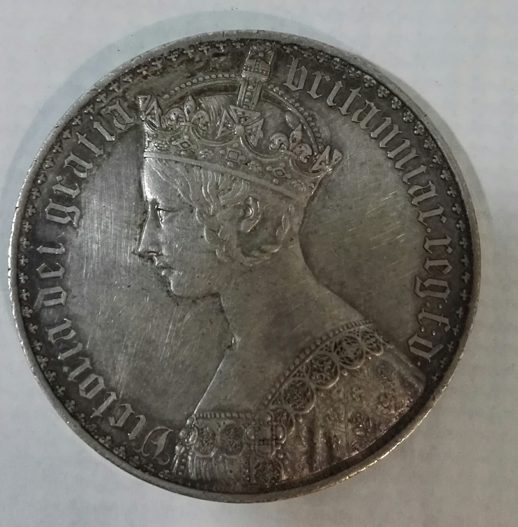 1847 Gothic Crown Obv.jpg