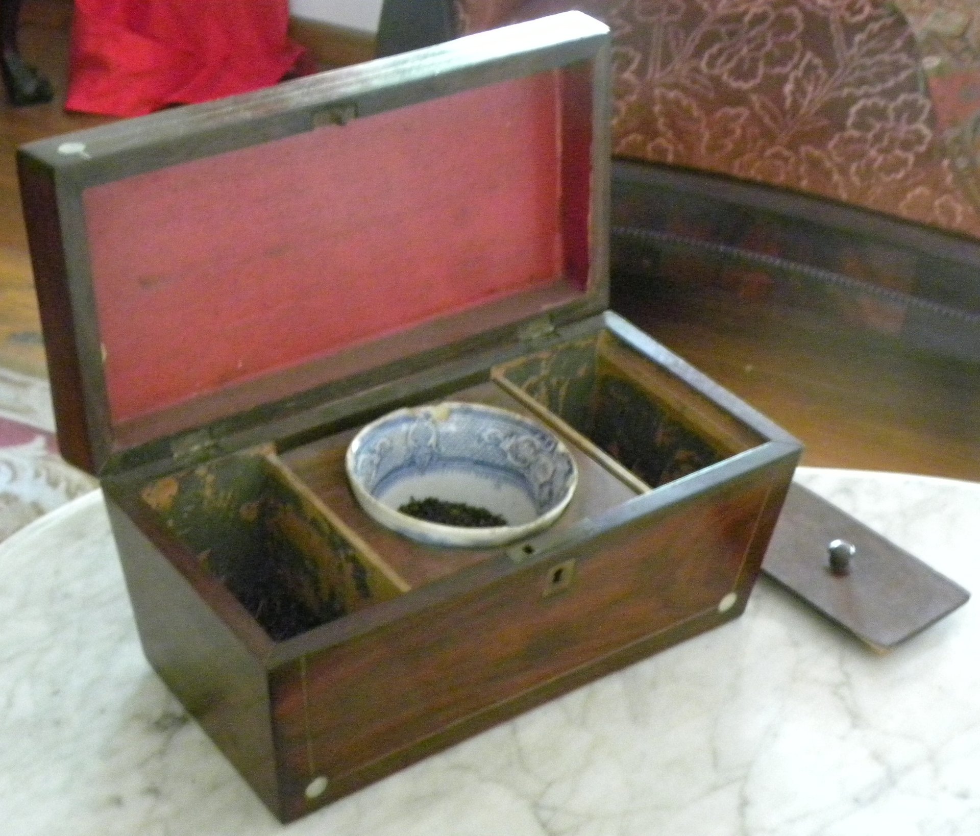 1848 Cal tea caddy.jpg