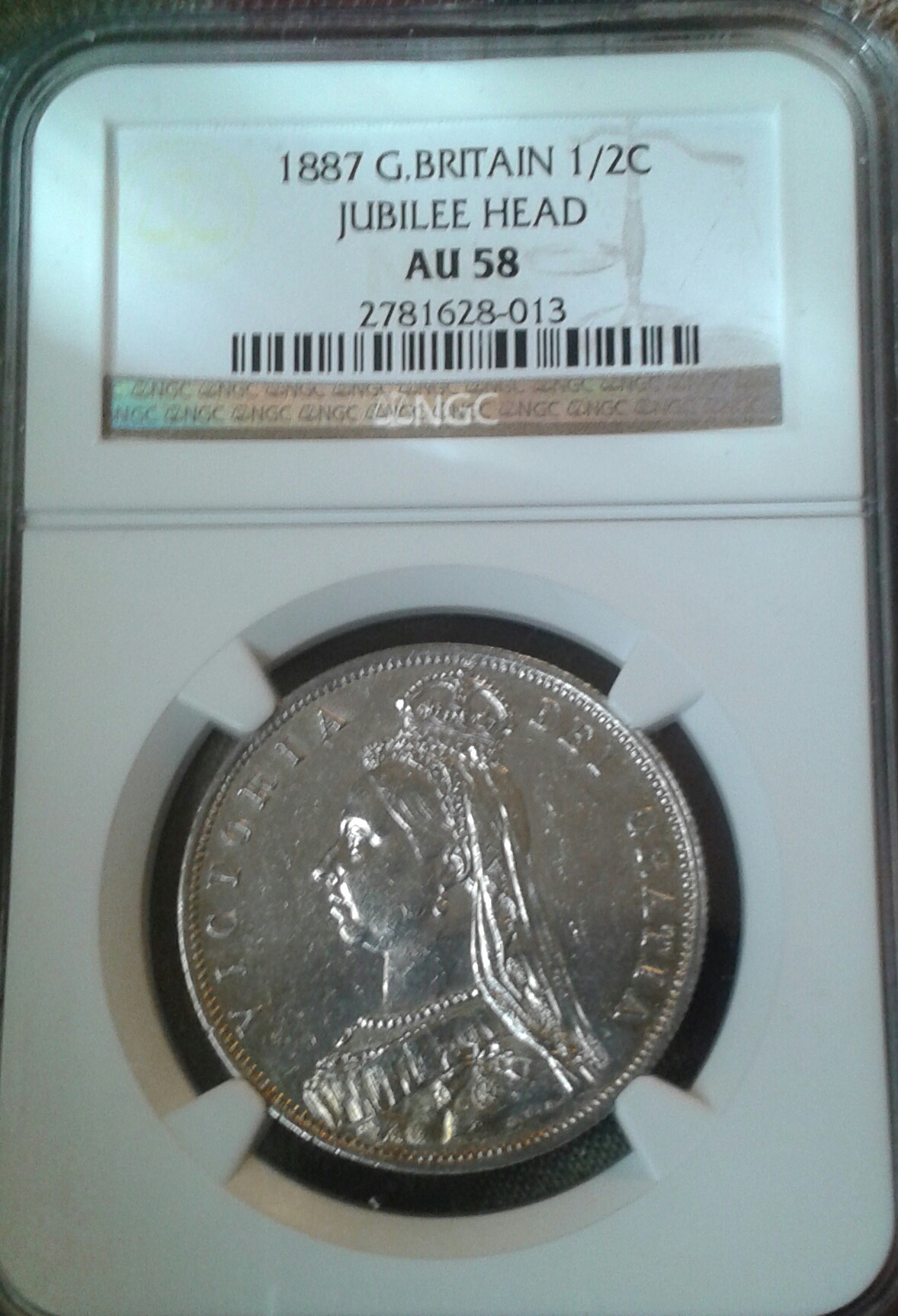 1887  Au 58 Vicky half crown  .jpg