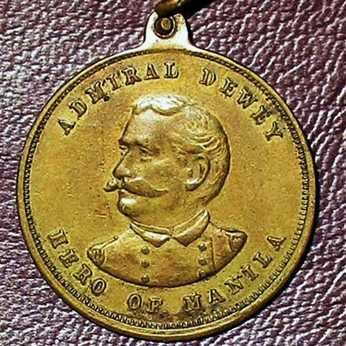 1899DeweyMaineLoopedMedalOBV.jpg