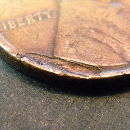1913 Lincoln Wheat Penny (Side View).jpg