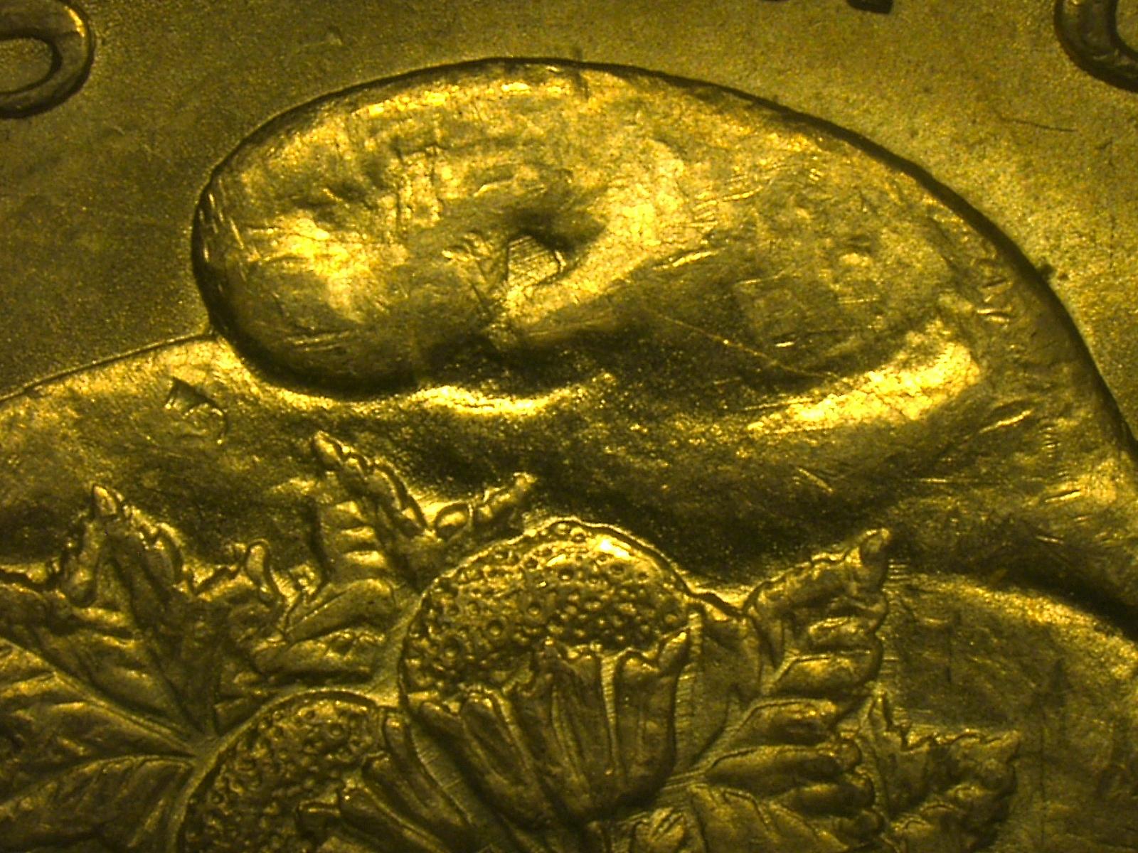 1921 Bonnet crack.jpg