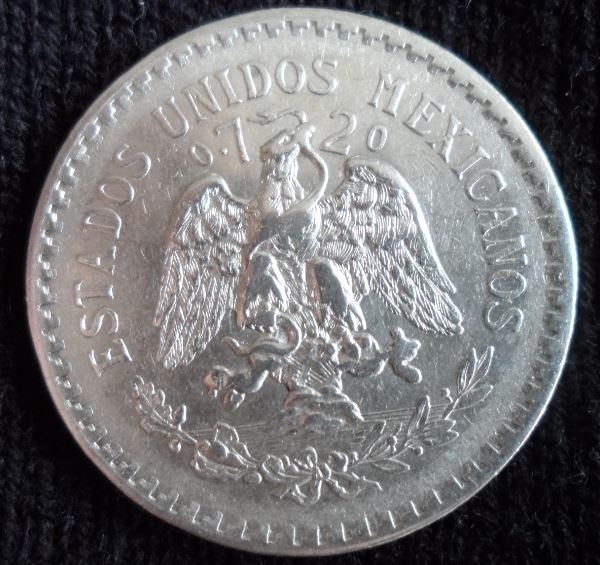 1922 Mexico Un Peso Silver ObverseSM.JPG