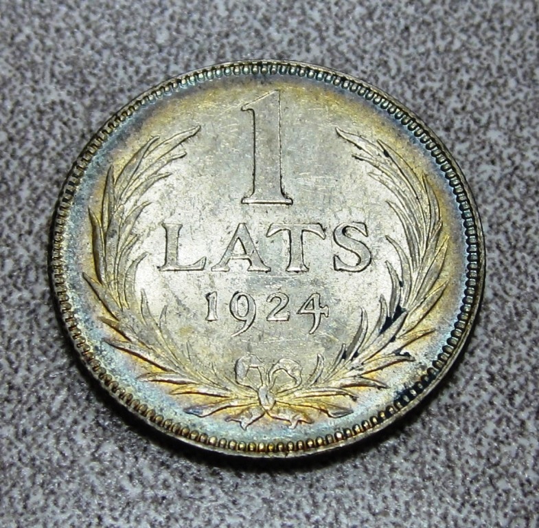 1924 Latvia 1 Lat Rev.jpg