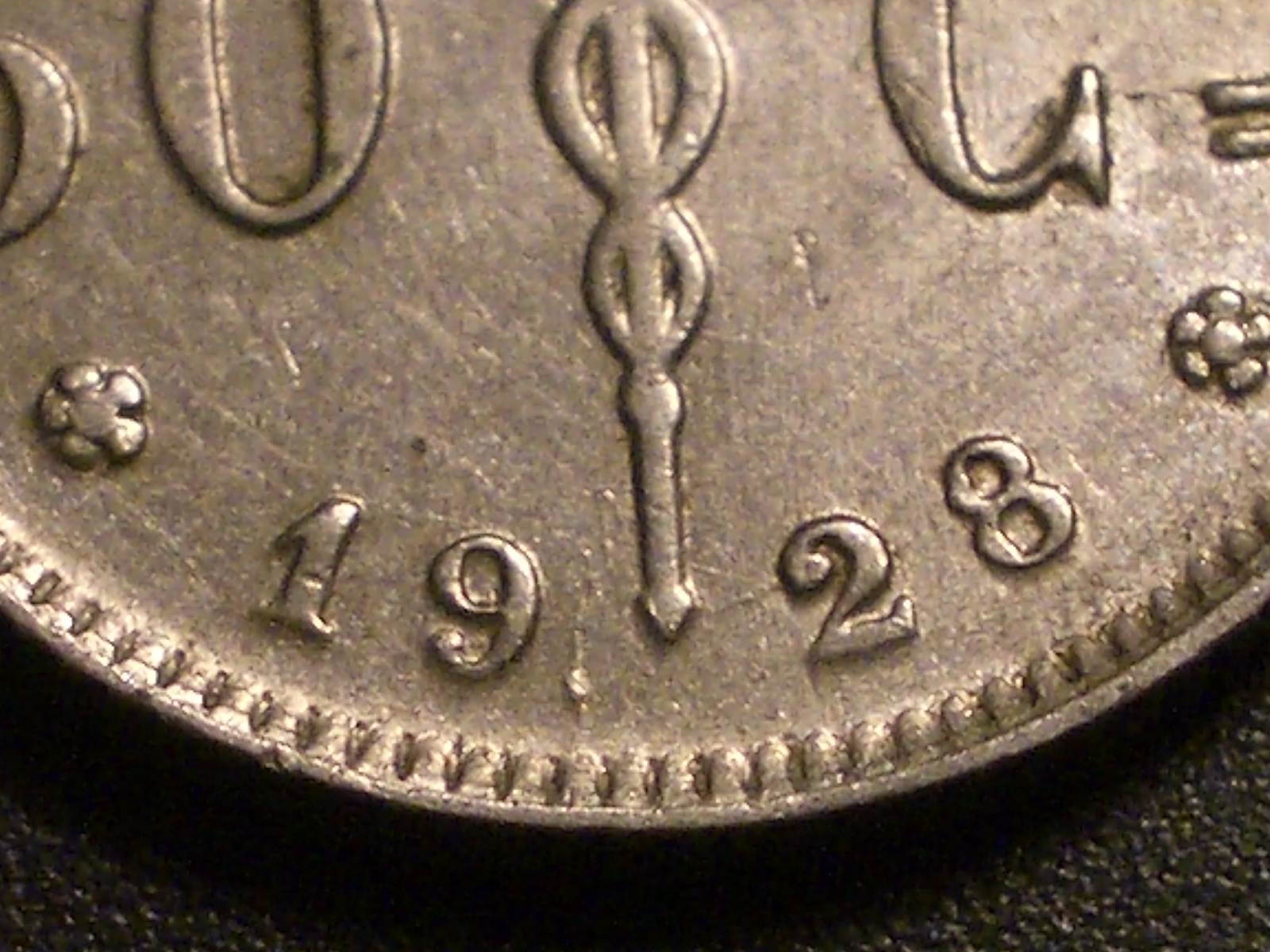 1928 Belgum 50c  Date C-2014.JPG