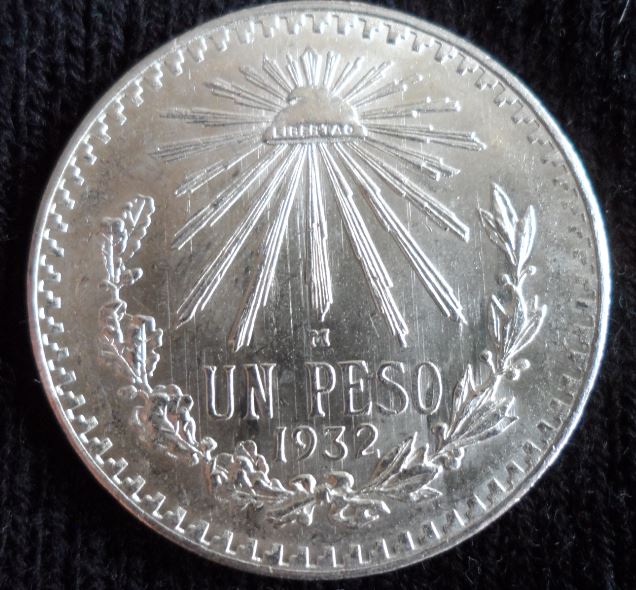 1932 Mexico Un Peso Silver ReverseSM.JPG