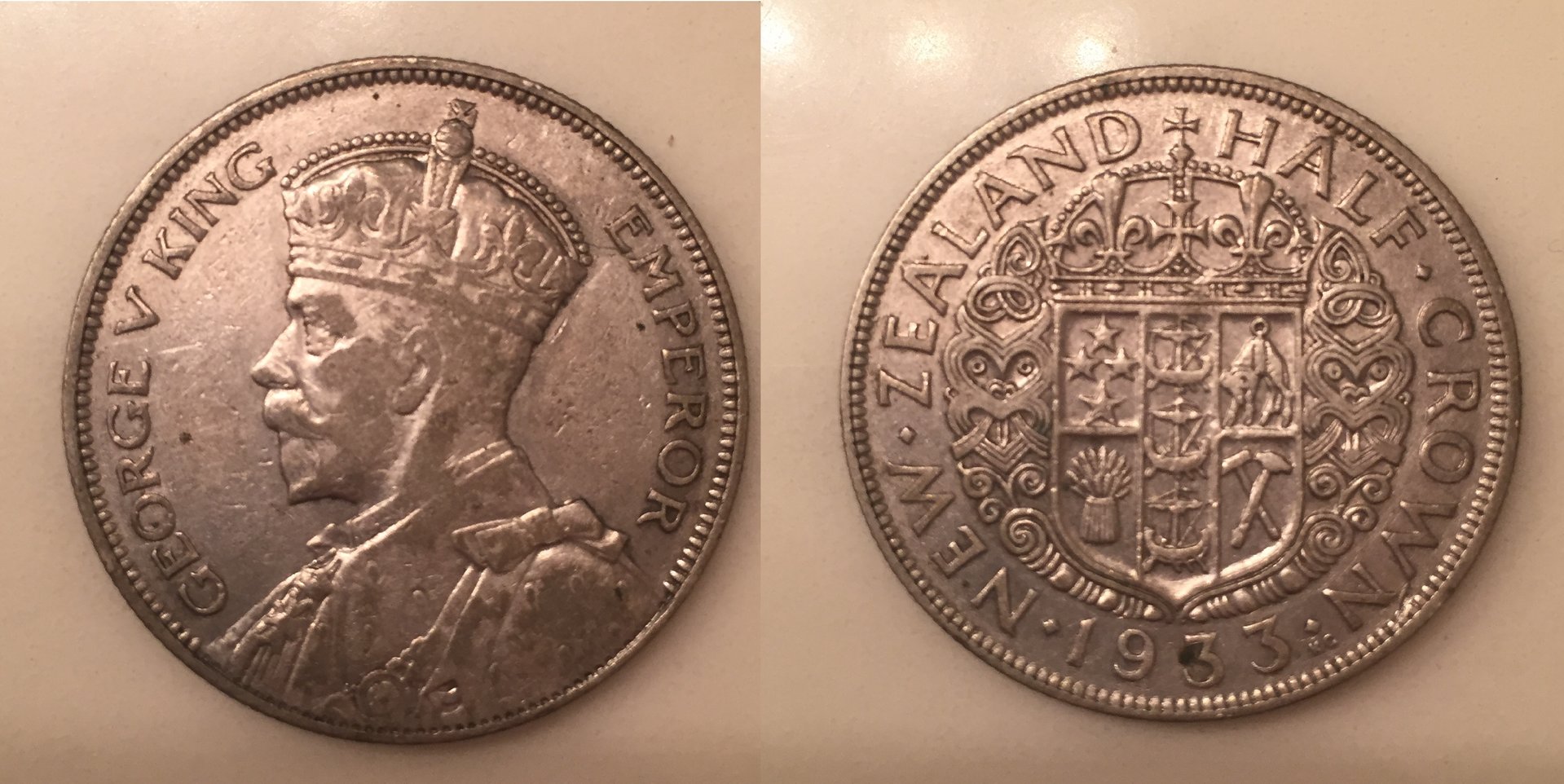 1933 New Zealand Half Crown.jpg