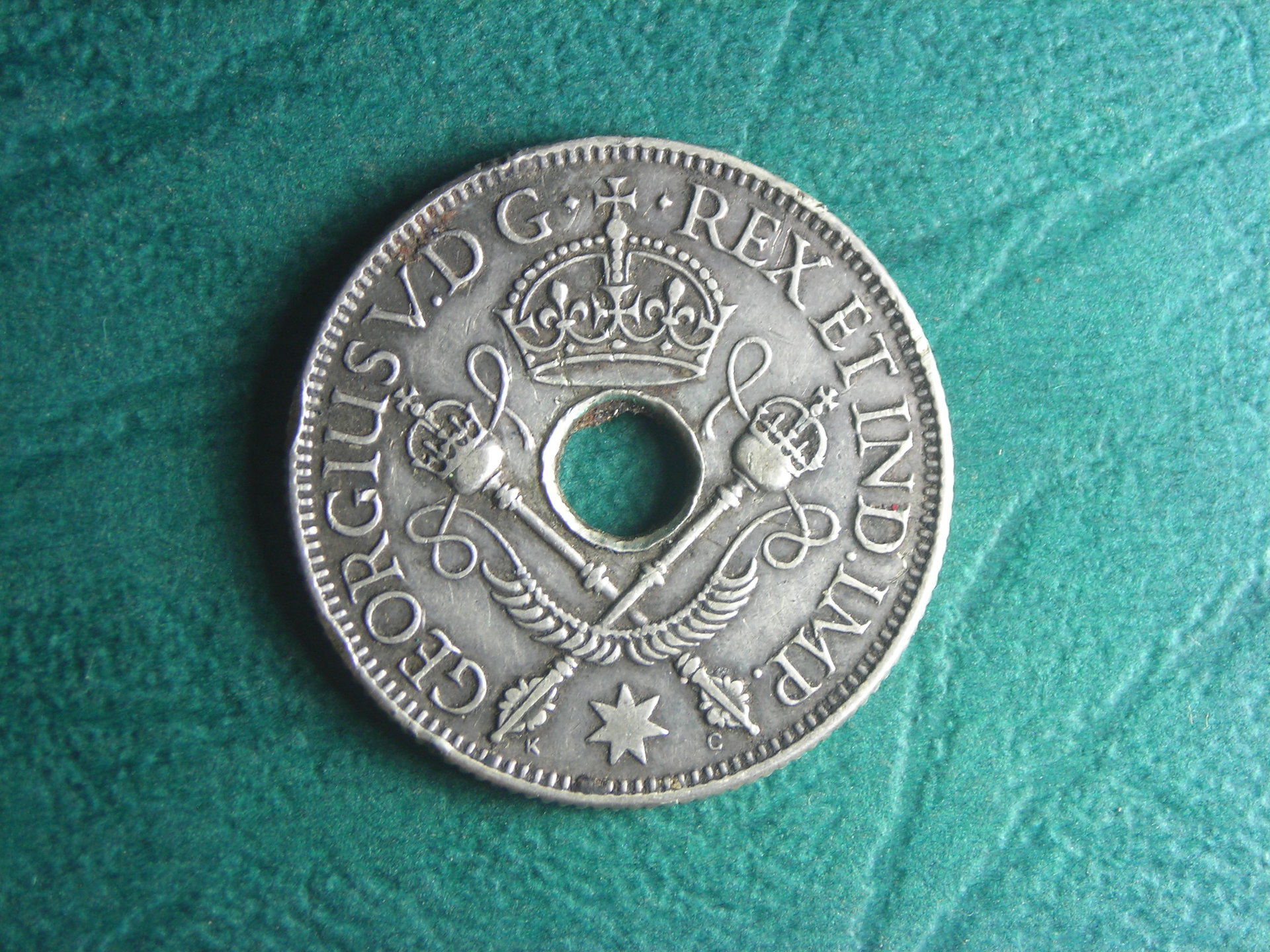 1936 New Guinea shilling obv.JPG