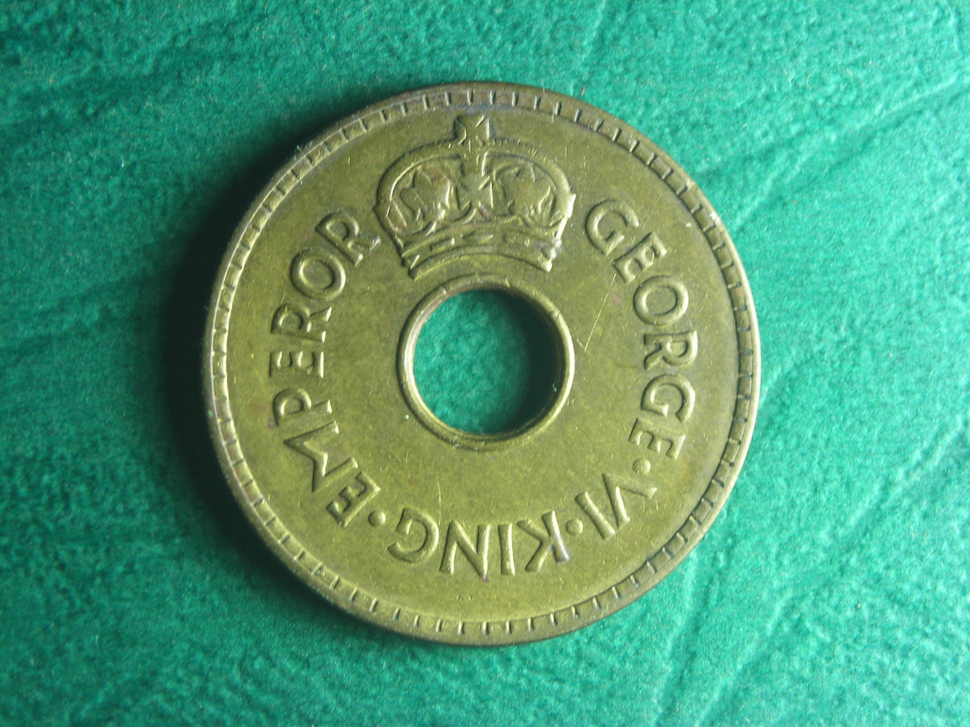 1942 S Fiji 1 p obv.JPG