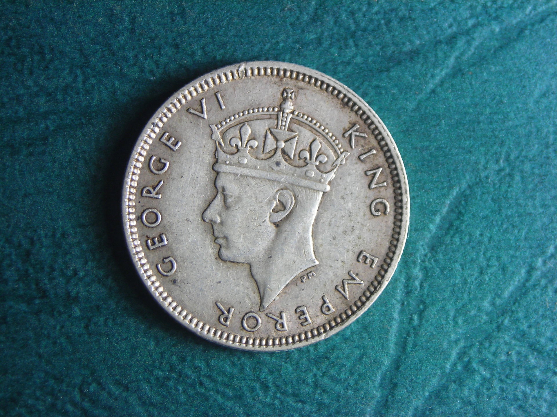 1942 S Fiji 6 p obv.JPG
