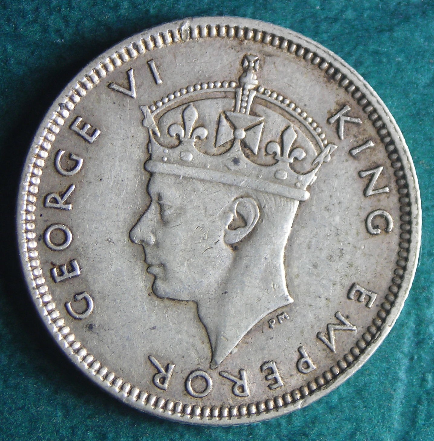1942 S Fiji 6 p obv.JPG