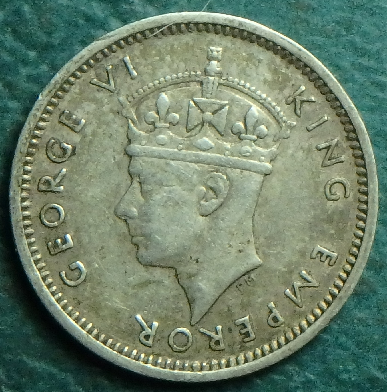 1942 S Rhodesia 3 p obv.JPG
