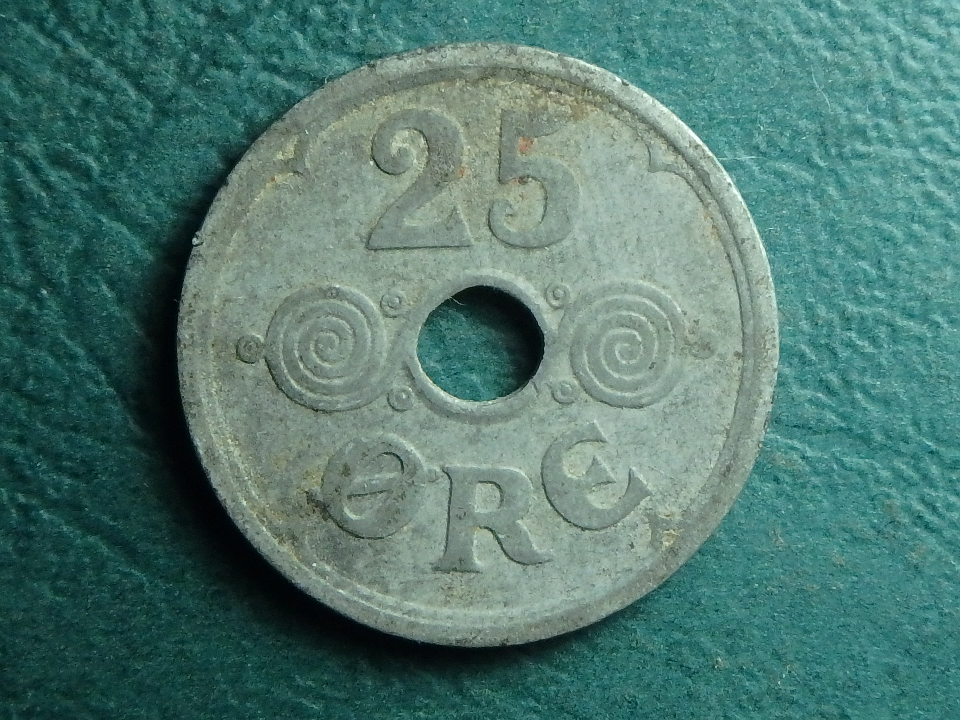1943 DE 25 o rev.JPG