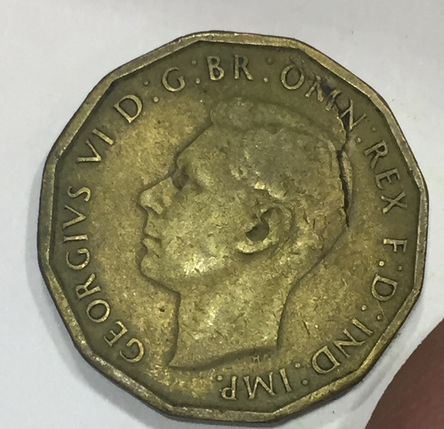 1943 GB Brass threpenny bit error O.19.jpg