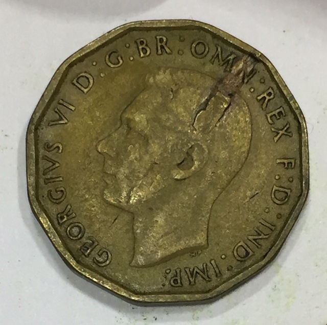 1943 GB Brass threpenny bit error O.31.jpg
