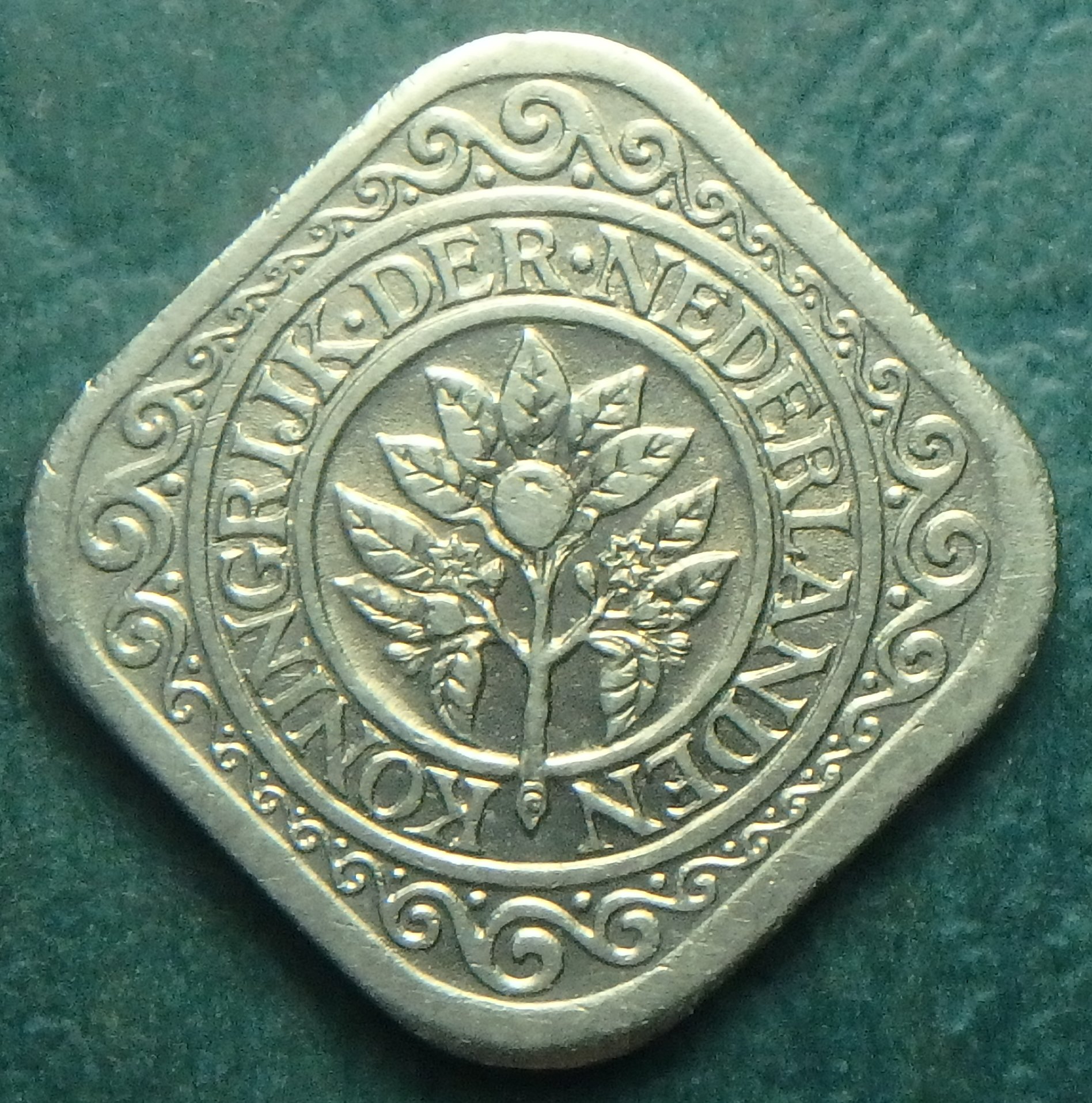 1943 NL 5 c obv (4).JPG