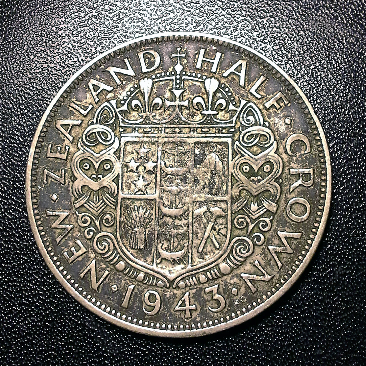 1943 NZ Half Crown Ob (1).jpg