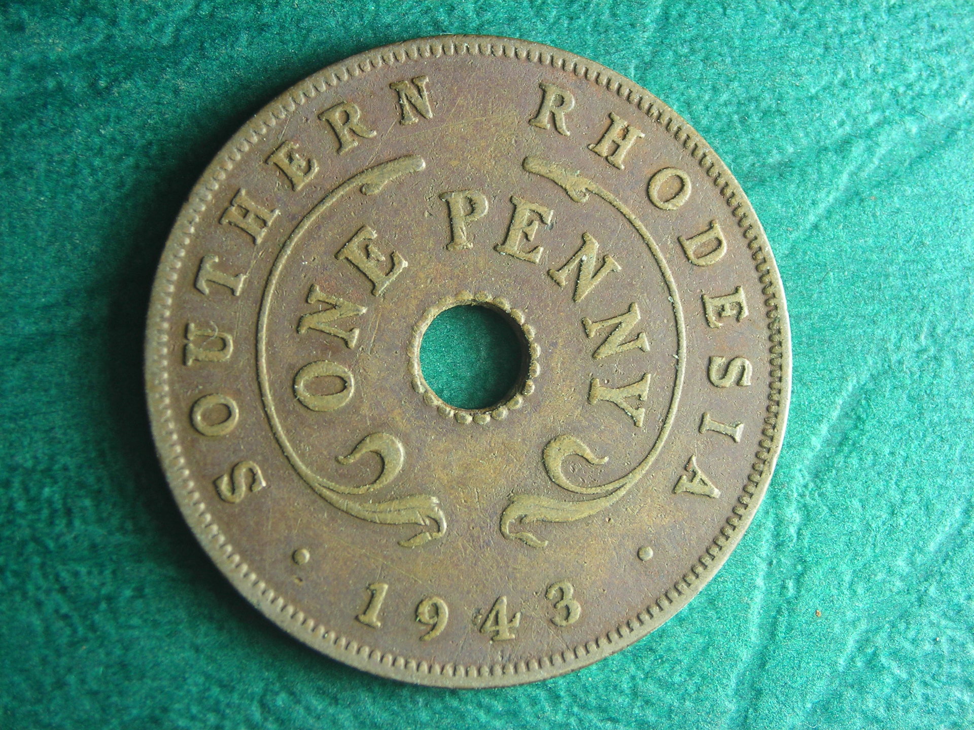 1943 S Rhodesia 1 p obv.JPG