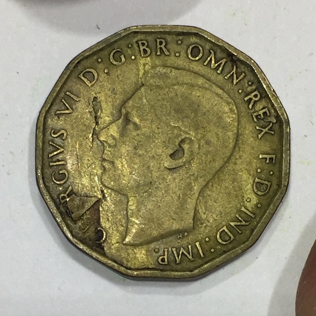 1944 GB Brass threpenny bit error O,10.jpg