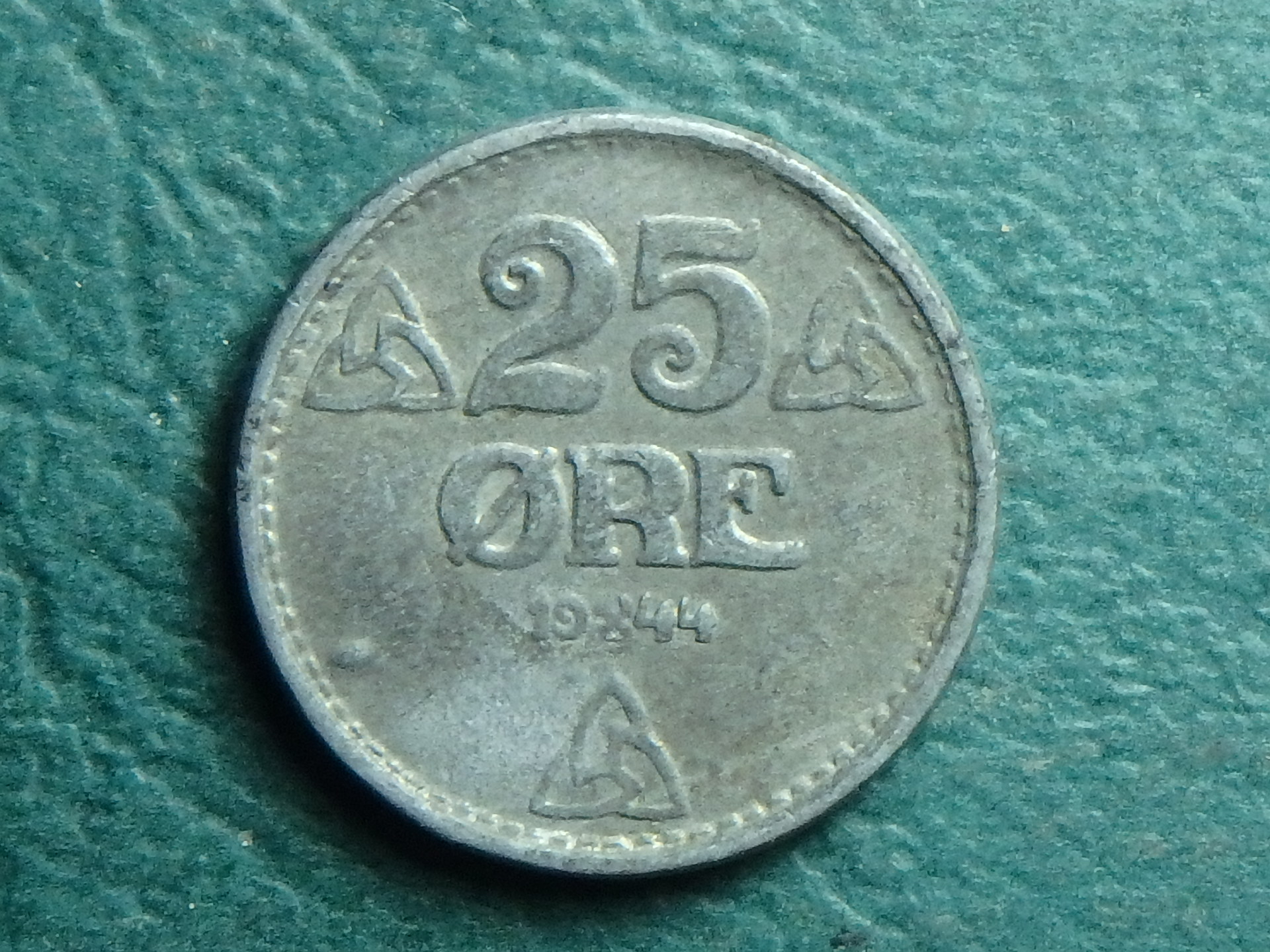 1944 NOR 25 o rev.JPG