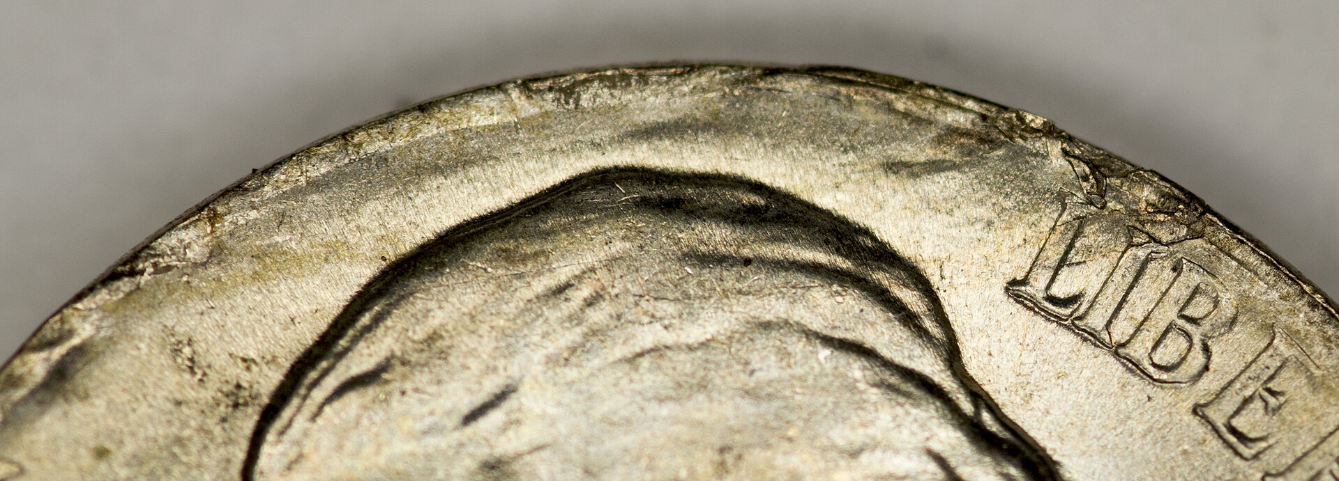 1944 P Jefferson Nickel - Lamination 3.jpg