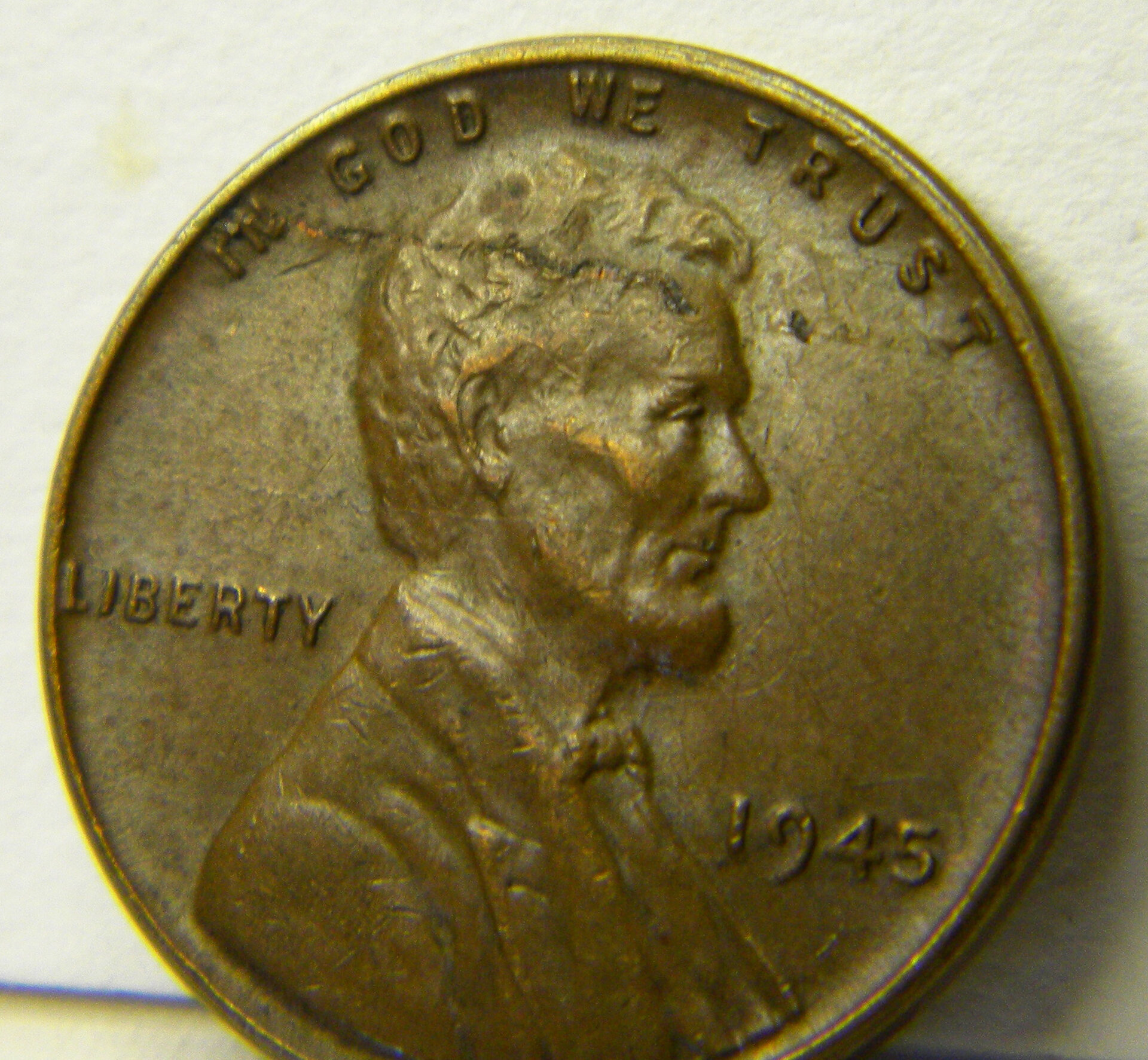 1945 Lincoln Wheat Penny (Side View).jpg