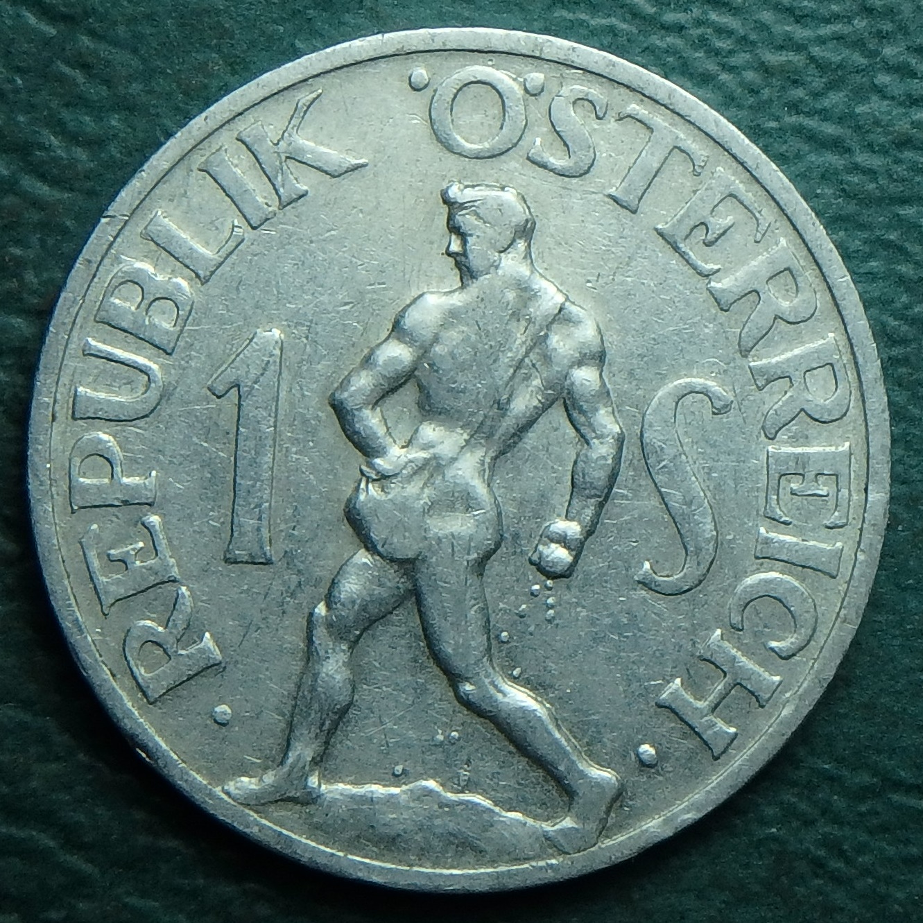 1946 AT 1 s rev.JPG
