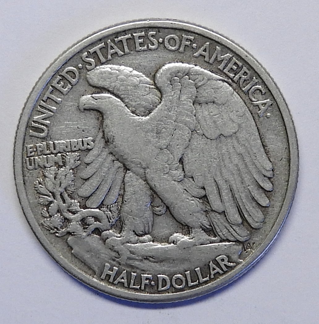 1946 Walking Liberty DDR2.jpg