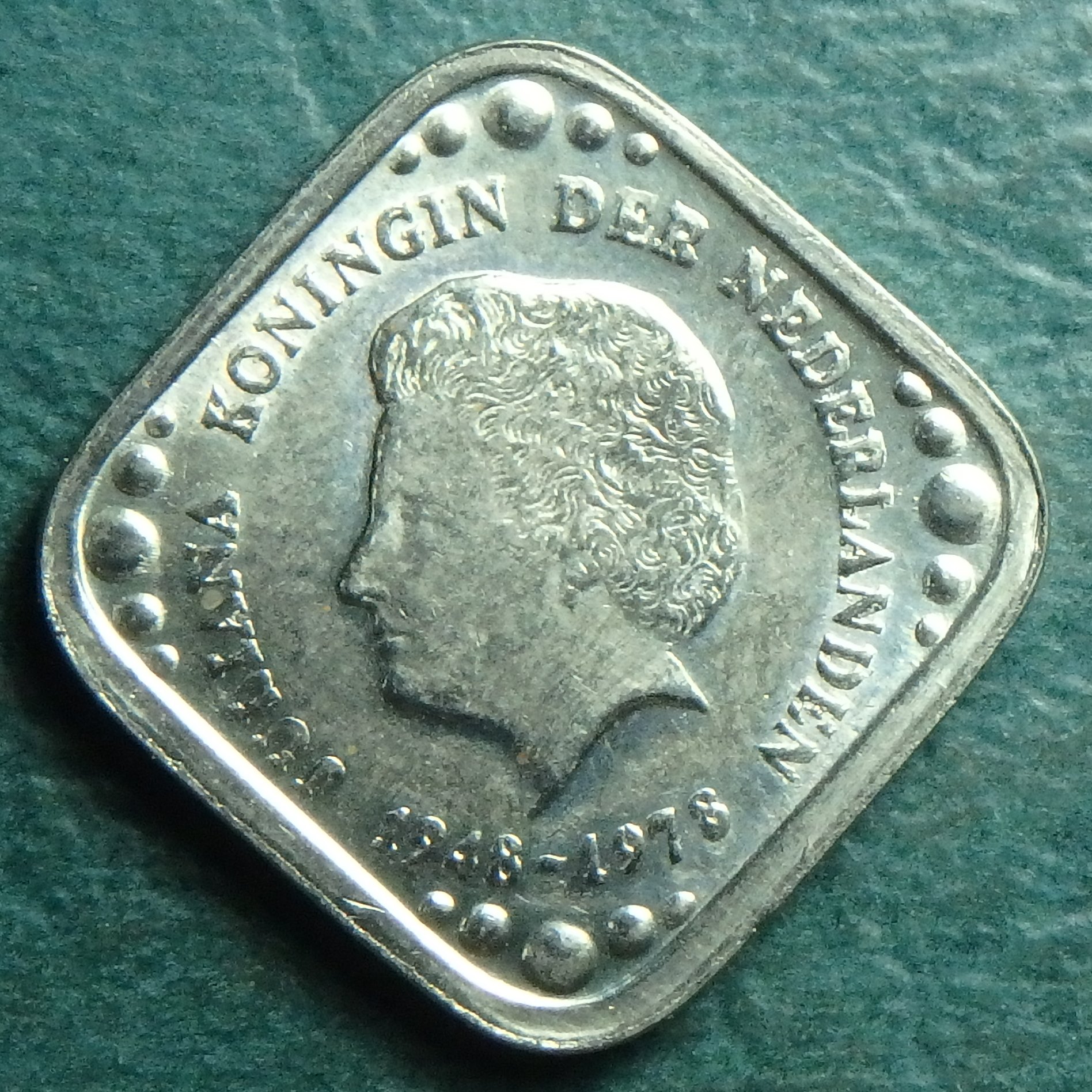 1948-1978 NL 5 c token obv.JPG