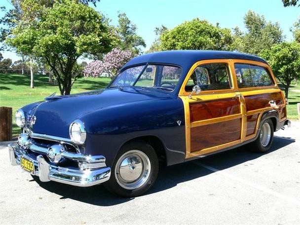 1951-ford-woody-americanlisted_27270497.jpg