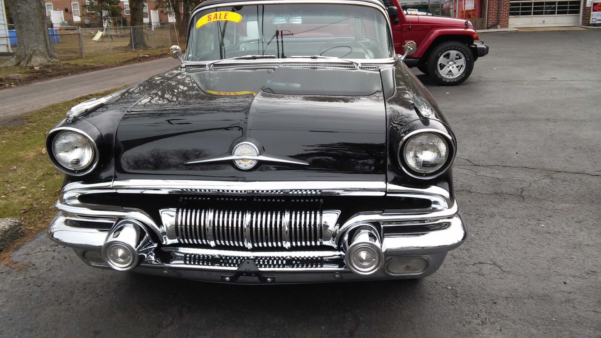 1957 Pontiac 3.png