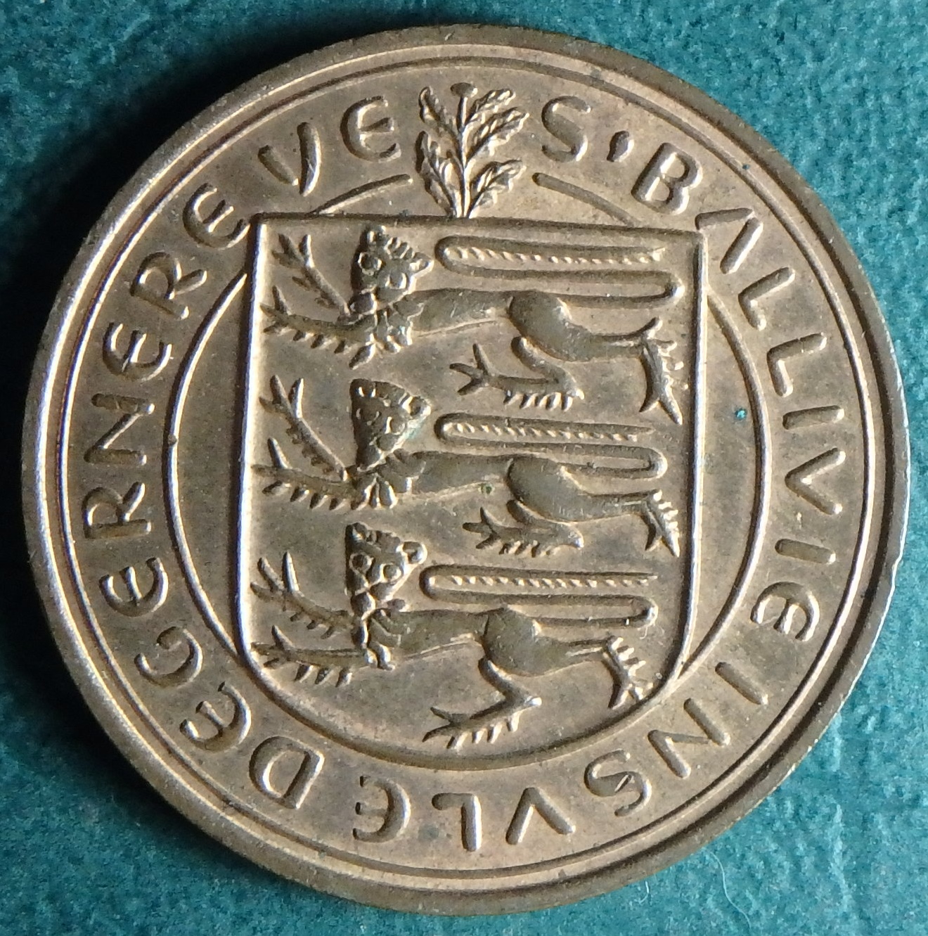 1959 Guernsey 8 d obv.JPG
