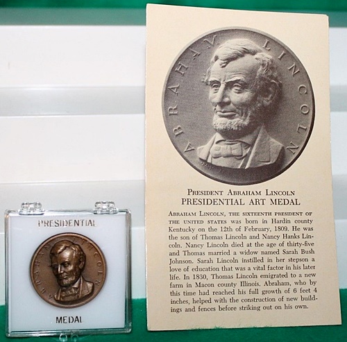 1961AbrahamLincolnMedallicArtCoBronzeOBV (1).jpg